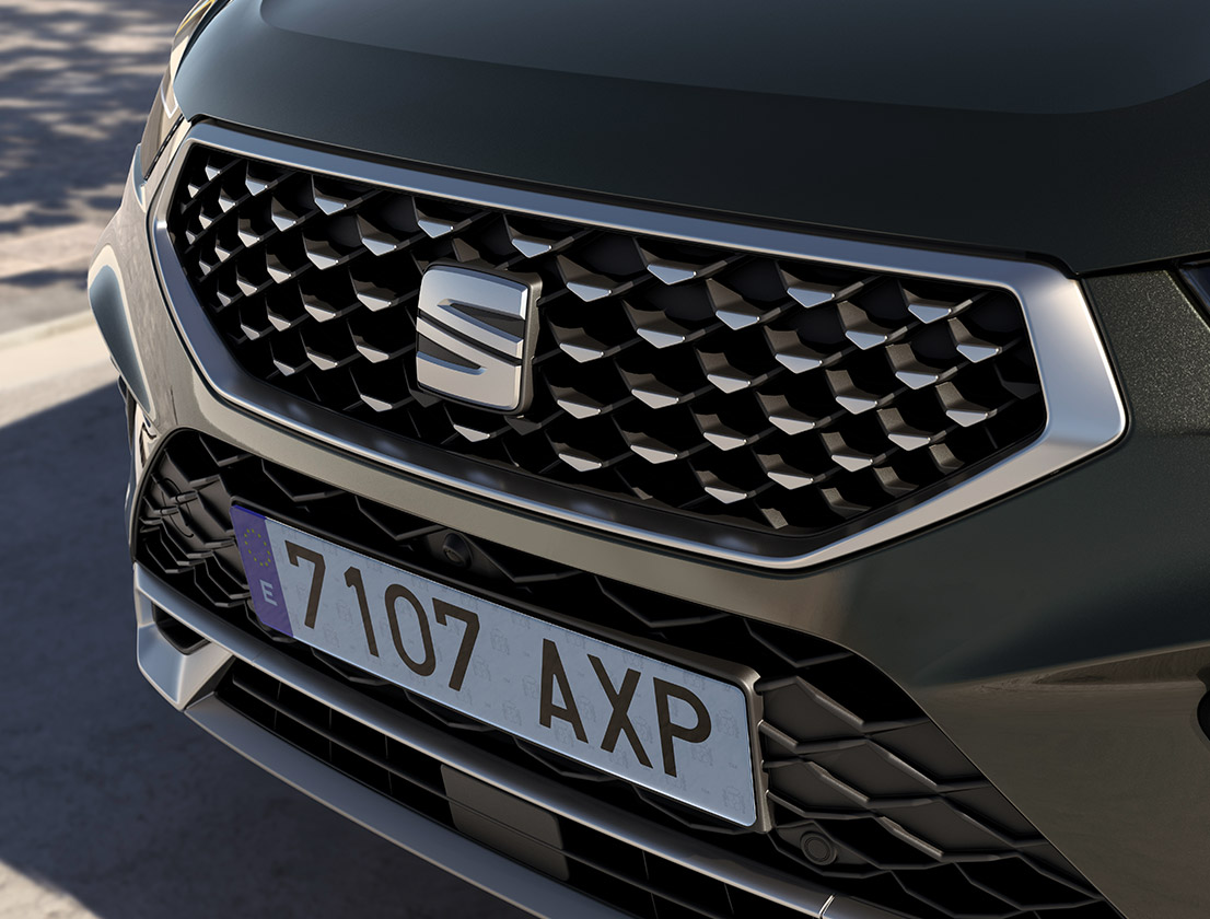 seat-ateca-dark-camouflage-colour-front-grille