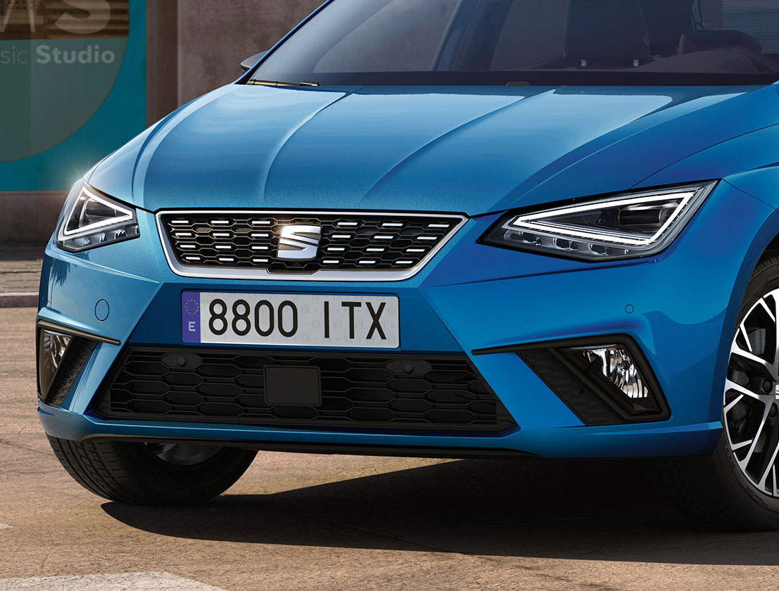 seat-ibiza-xcellence-colour-sapphire-blue-eco-led-headlights