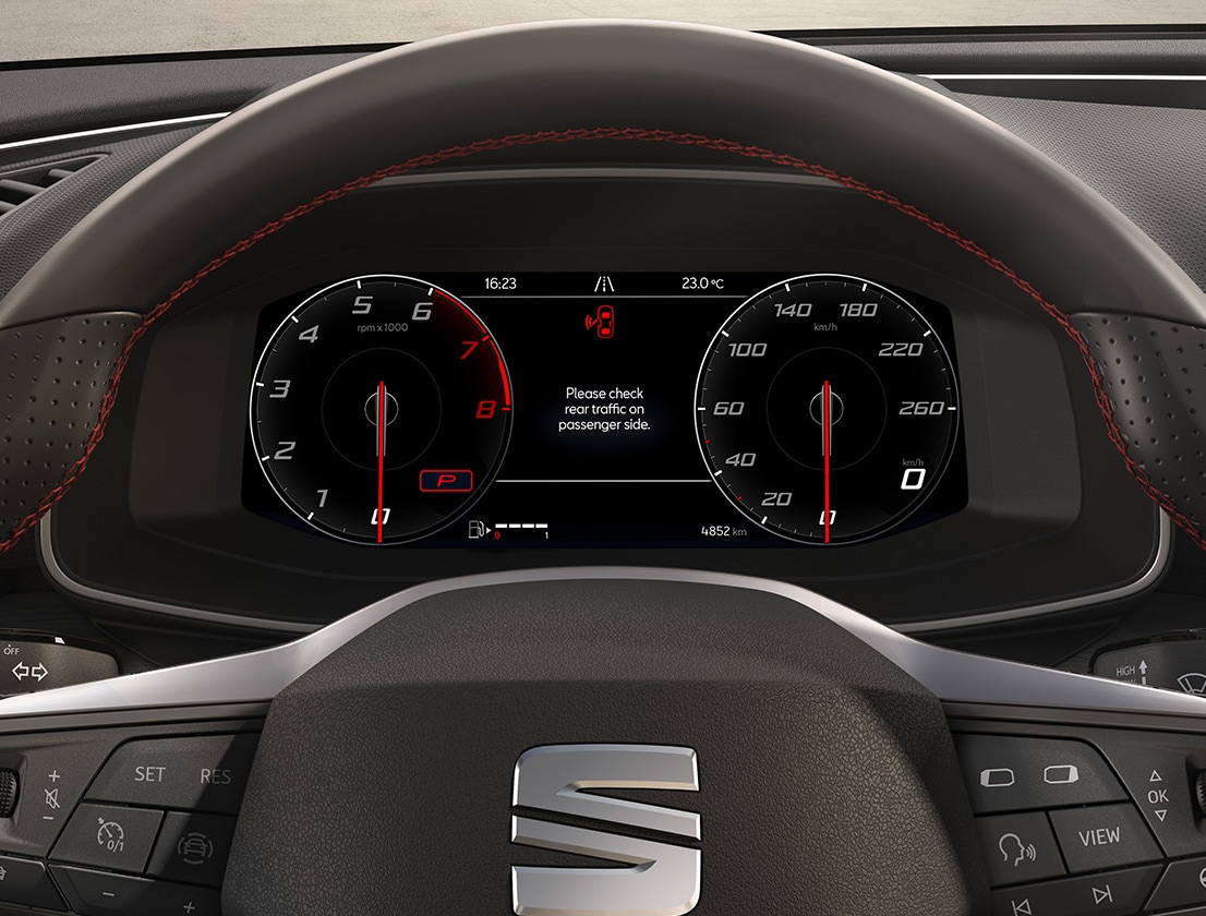 seat leon digital cockpit with exit assist