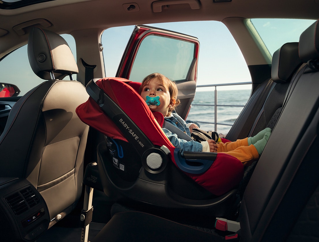 SEAT Leon digital cockpit with driving assistance