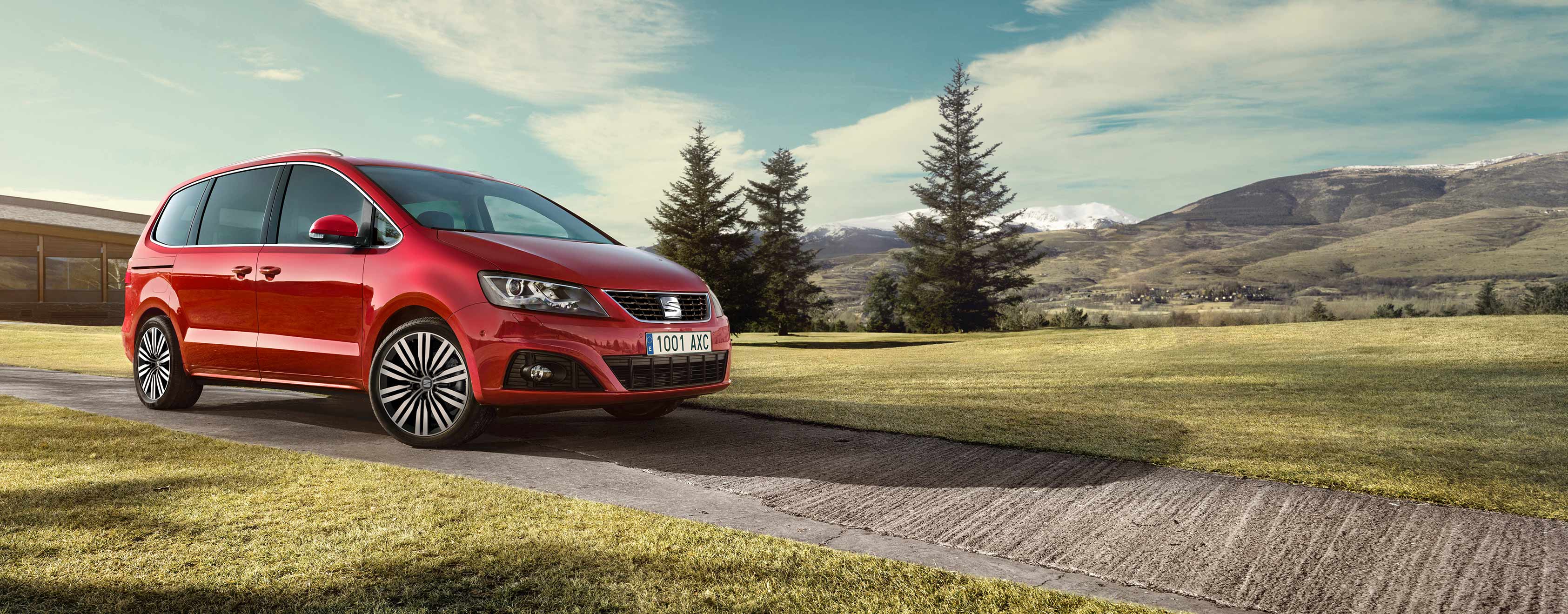 Romance red SEAT Alhambra  4Drive, travel family car