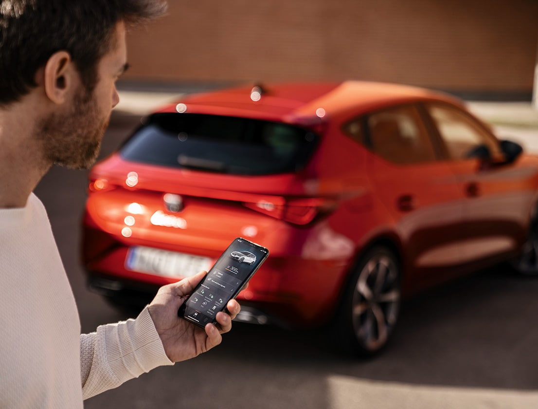 smartphone connect to SEAT Leon remote access service